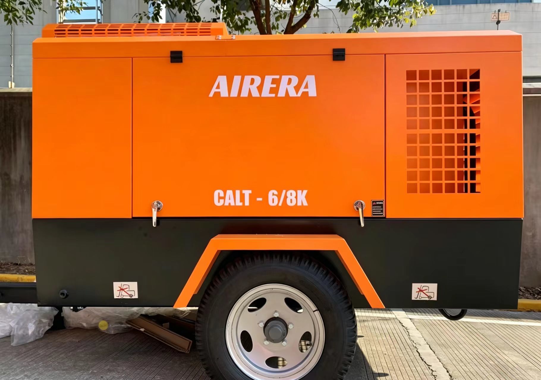 AIRERA 6m³/min Portable Diesel Compressor, 8bar Pressure
